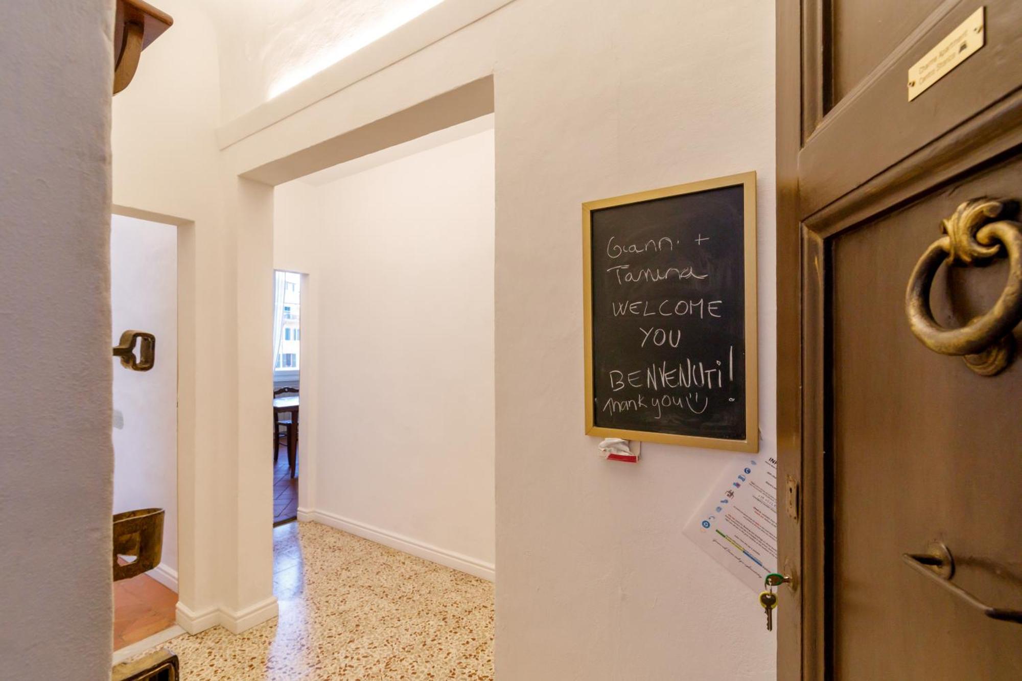 Charme Centro Storico Apartment Сиена Екстериор снимка