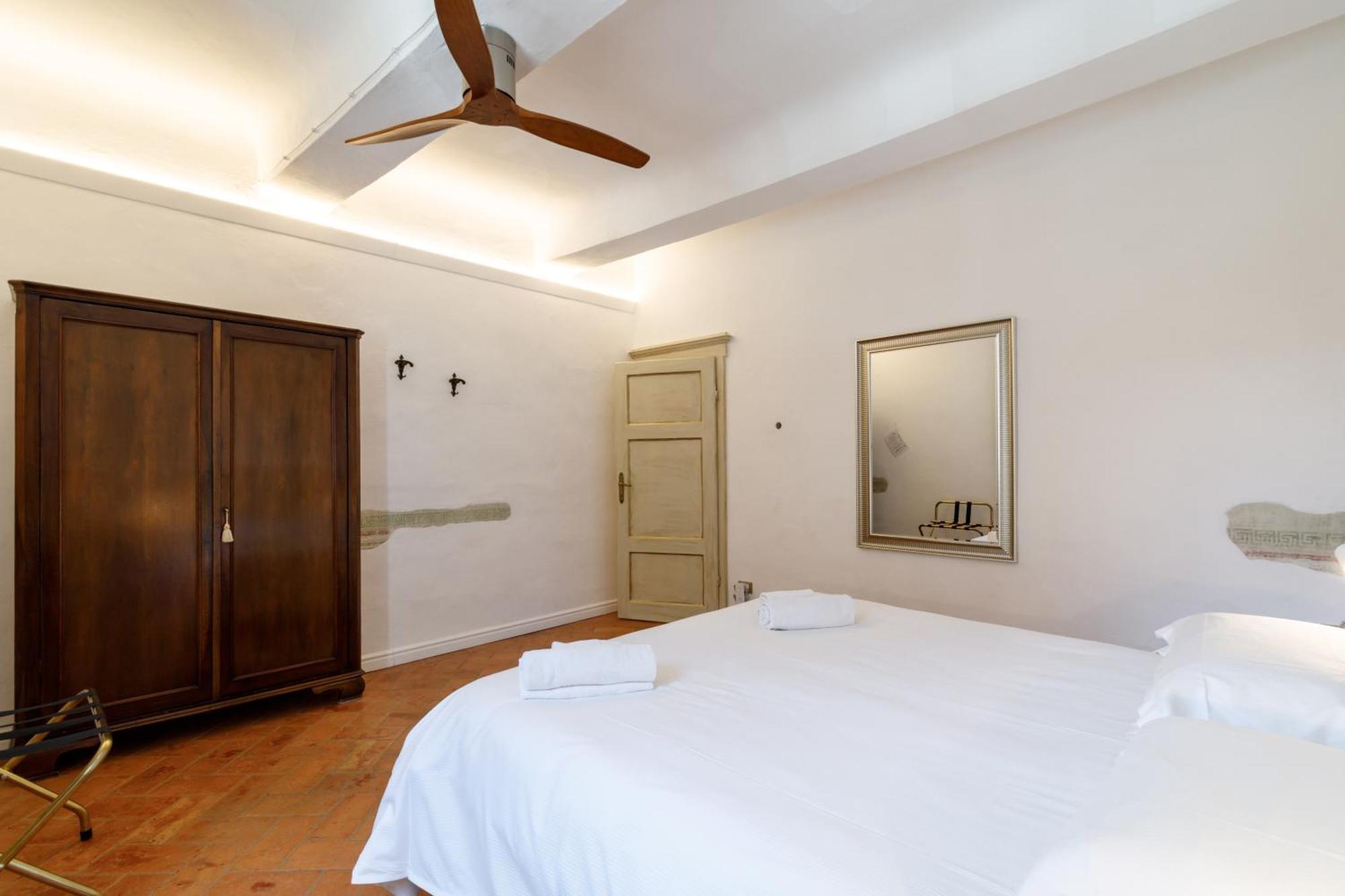 Charme Centro Storico Apartment Сиена Екстериор снимка